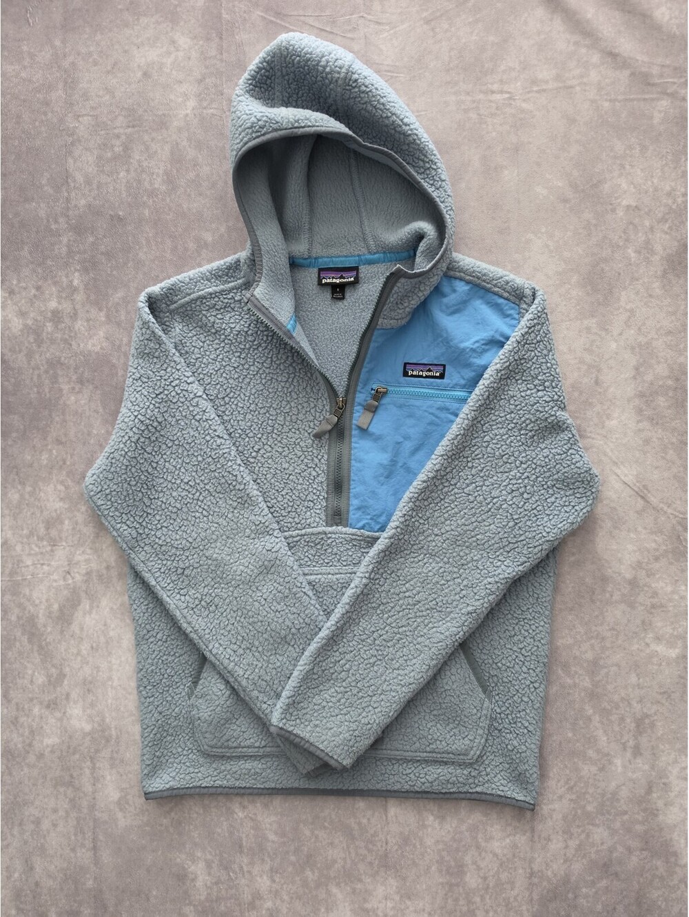 SKU0199 Patagonia Women's Small Re-Tool Snap-T Hooded Fleece Pullover Gray Blue